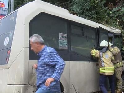 Son Dakika! İstanbul'da Minibüs Kazası Yaşandı!