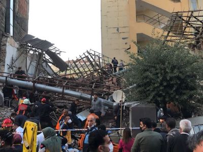 Son Dakika: Malatya'da Bina Çöktü: Enkaz Altında Kalanların Olup Olmadığı Araştırılıyor