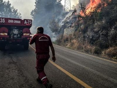 Son Dakika: Marmaris'te Alevlere Müdahale Etmeye Giden Orman İşçileri Kaza Yaptı!