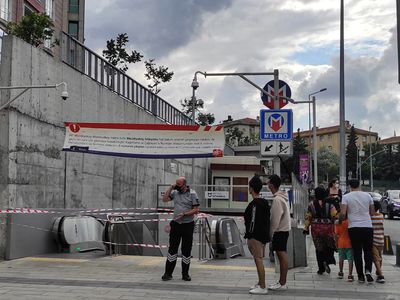 Son Dakika: Mecidiyeköy-Mahmutbey Metro Hattı'nda Yangın Çıktı!