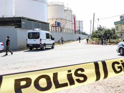 Son Dakika: Mersin'de Petrol Depolama Tesisinde Patlama Meydana Geldi