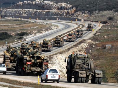 Son Dakika: Hatay Bildirisi Sonrası Milli Savunma Bakanı ve Komuta Kademesi Suriye Sınırında!