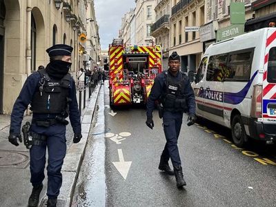 Son dakika! Paris'te silahlı saldırı, ortalık kan gölüne döndü