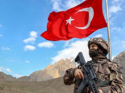 Son dakika: Pençe - Yıldırım Harekatı'ndan üzücü haber geldi! 1 asker, 4 korucu şehit düştü