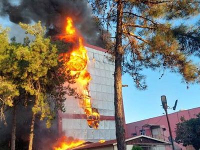 Son dakika... Pendik'te AVM'de yangın!