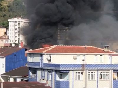 Son Dakika: Sultanbeyli’de Yangın Çıktı