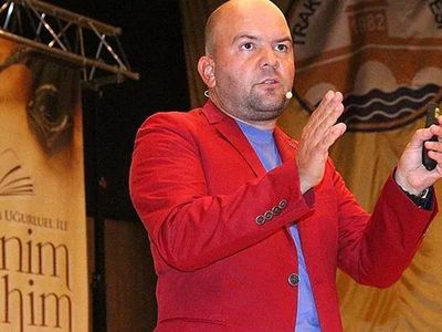 Son Dakika! Tarihçi-Yazar Talha Uğurluel'e FETÖ'den Hapis Cezası Geldi