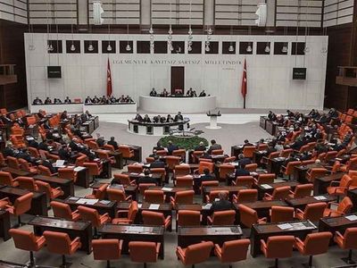 Son dakika: Torba yasası Meclis'e sunuldu! Emeklileri yakından ilgilendiren gelişme şaşırttı! En düşük emekli maaşı 3500 TL oldu