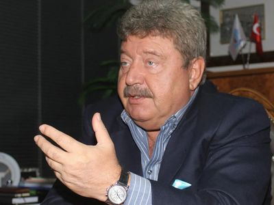 Son dakika: Trabzonspor’un efsane başkanı Mehmet Ali Yılmaz hayatını kaybetti