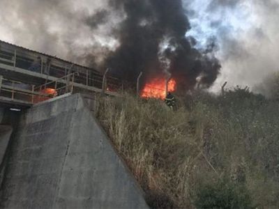 Son Dakika! Tuzla’da korkutan fabrika yangını: Her yer alev aldı!