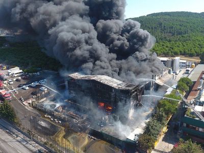 Son Dakika: Tuzla'da Korkutan Yangın!