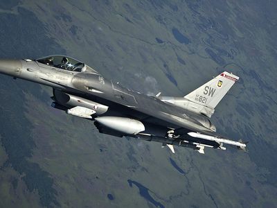 Son Dakika: Yunanistan'a Ait F-16 Savaş Uçağı Düştü!
