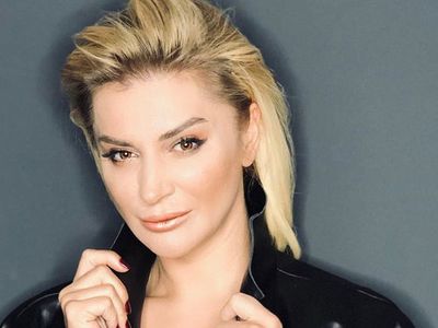 Songül Karlı İç Çamaşırı İle Poz Verdi!