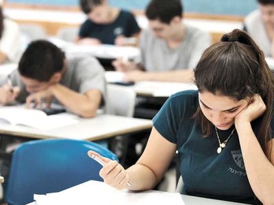 Sorumlu geçti nedir, sorumlu geçme ne demek? Sorumlu dersi olan diploma alabilir mi? 2022 sorumlu geçme şartları