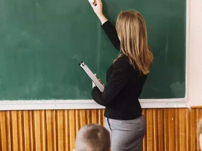 Sosyal Bilgiler öğretmeni ne demektir, görevleri nelerdir? 2022 YKS Sosyal Bilgiler öğretmenliği taban puanları kaç?
