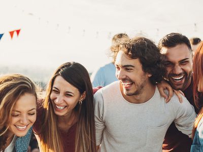Sosyal Etkileşim İnsanların Koruyucu Kalkanı
