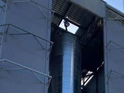 SpaceX, Devasa Roketi Super Heavy'i Tamamladı