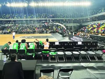 Spor tarihinde görülmemiş skandal! Bursaspor vize izni olmayınca sahaya oyuncusuz ve hocasız çıktı