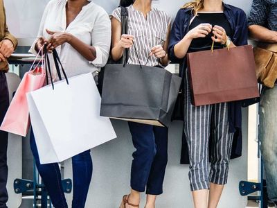 Stil danışmanı nedir, ne demektir? Stil danışmanı nasıl olunur, nasıl olurum? Stil danışmanlığı eğitimi ve sertifikası ve belgesi veren yerler