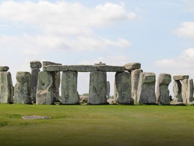 Stonehenge'den 500 yıl daha eski: İngiltere'de gizemli antik ahşap anıt keşfedildi