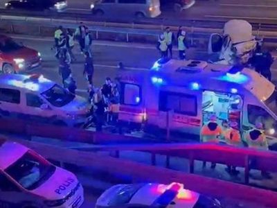 Sultanbeyli'de zincirleme kaza! Olay yerinde birçok yaralı var
