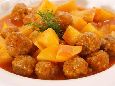 Sulu köfte tarifi : en güzel ve lezzetli sulu köfte nasıl yapılır? Sulu köfte malzemeleri ve pratik tarifi