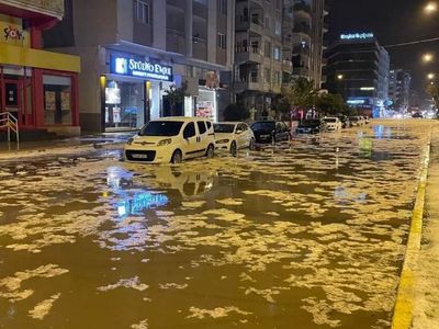 Süper hücre Kilis ve Gaziantep’i vurdu: Doluların büyüklüğü görenleri şaşkına çevirdi