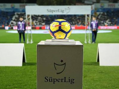 Süper Lig ekibi Samsunspor’a 2 dönem transfer yasağı cezası verildi