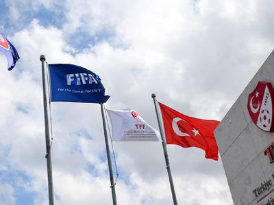 Süper Lig hakemleri neden değişti, neden maç yönetmiyorlar? Bırakan Süper Lig hakemleri yerine kimler gelecek?