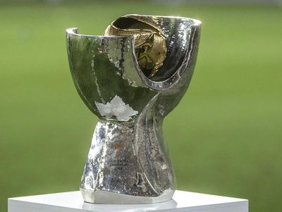 Süper Lig Şampiyonu Trabzonspor ile Ziraat Türkiye Kupası'nı kazanan Sivasspor arasında oynanacak olan Süper Kupa maçının oynanacağı tarih ve stadyum belli oldu!