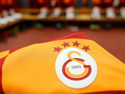 Süper Lig'de durdurulamayan Galatasaray’ı FIFA transfer yasağı cezası ile durdurdu