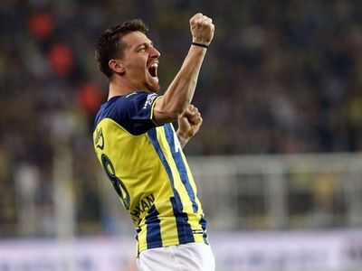 Süper Lig'de oynanan Fenerbahçe - Göztepe maçı sonrası Mert Hakan Yandaş'ın ortaya koyduğu başarı dikkat çekiyor!