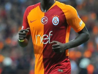 Süper Lig'in eski yıldızı geri mi döndü? Badou Ndiaye yeniden Türkiye'de forma mı giyecek? Adana Demirspor Badou Ndiaye ile 3 yıllık sözleşme imzaladı