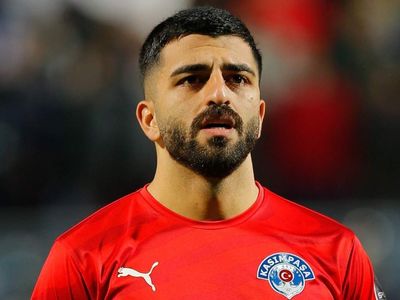 Süper Lig'in gol kralı Umut Bozok kimdir? Umut Bozok kaç yaşında, hangi takımlarda oynadı?