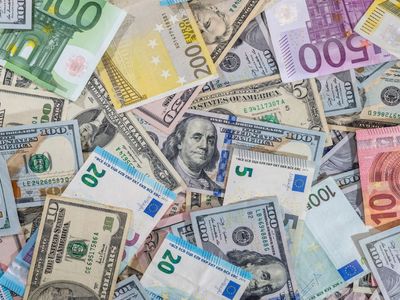 Sürpriz hamle doların yönünü değiştirdi: Dolar ve Euro fiyatı ne kadar oldu 26 Nisan 2024?