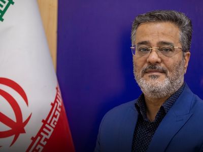 Taahhüt sahibi sanat ve anlam siyaseti: Ayetullah Hamenei’nin edebiyat, şiir, müzik ve sanatla ilişkisine bir bakış