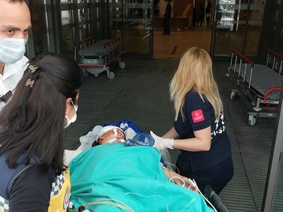 Tabancayla Oynayan 8 Yaşındaki Kız Kendini Vurdu