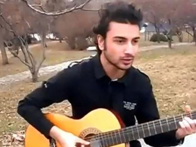 Tacize Uğrayan Kızları Korumak İstedi, Sapıklar Tarafından 6 Kez Bıçaklandı!