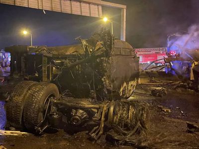 TAG Otoyolu’nda yine katliam kaza: Tır 3 aracı biçti! Çok sayıda ölü ve yaralı var