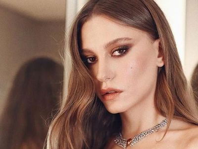 Takıntılı Hayranının Saldırısına Uğrayan Ünlü Oyuncu Serenay Sarıkaya’nın Kapısına Umut Evirgen Koruma Ekibi Dikti!