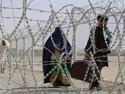 Taliban'dan Kadınlara 'İşinize Dönün' Çağrısı Geldi