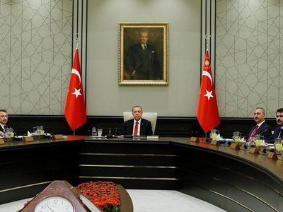 Tam Kapanma Gelecek mi? Tüm Dikkatler Kabine'de
