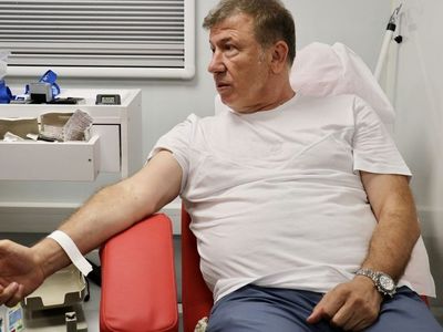 Tanju Çolak, Samsun'da Kan Bağışına Destek Verdi