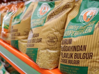 Tarım Kooperatif Marketlerine vatandaşların ilgisi yoğun: Ürünler kapış kapış gidiyor