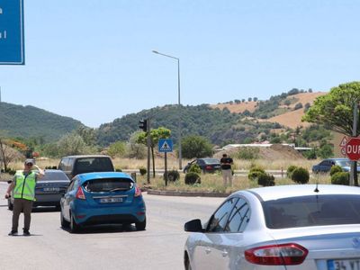 Tatil bitti göç tersine döndü: Trafik birçok bölgede felç oldu