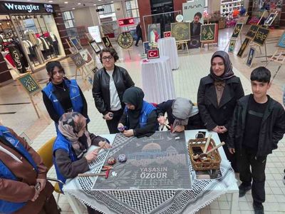 Tatvan'da Filistin İçin Umut Dolu Sergi