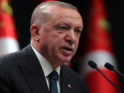 Tayfun mesajı Yunanistan’ı korkuttu: Sen rahat durmazsan vuracak