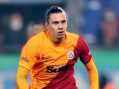 Taylan Antalyalı futbolculuk kariyerini Galatasaray'da tamamlamak istediğini açıkladı!