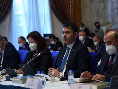 TBMM Plan ve Bütçe Komisyonu Toplantısına Katılan Bakan Kurum, CHP'nin Suçlamasına Cevap Verdi