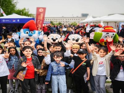 TBMM'de 23 Nisan coşkusu: Alper Gezeravcı ile uzayın büyüsü çocuklarla buluştu!